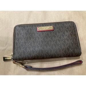 MICHAEL KORS LARGE SIGNATURE SAFFIANO LEATHER WALETT (ASIS)